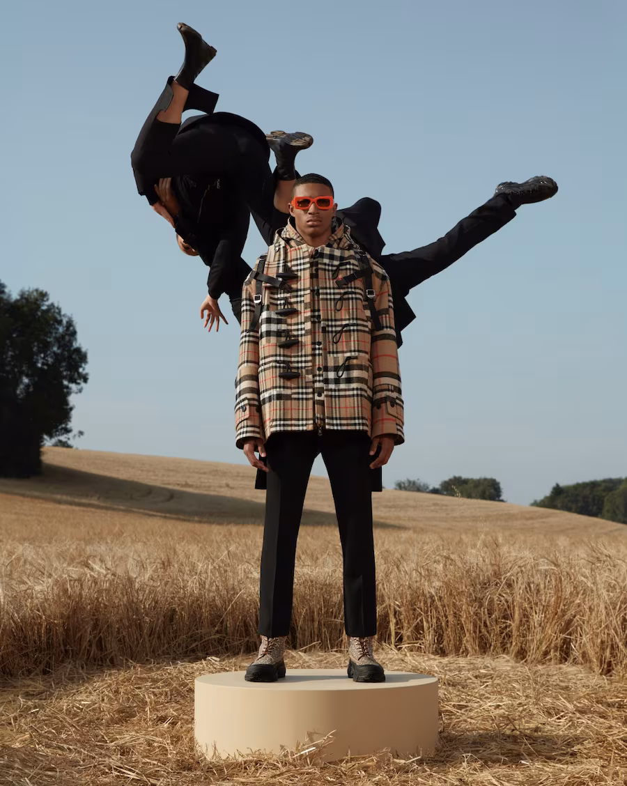 BURBERRY WINTER 2021/2022 CAMPAIGN — OPEN SPACES - Fashion casting by Seekers Casting Agency - Image 9