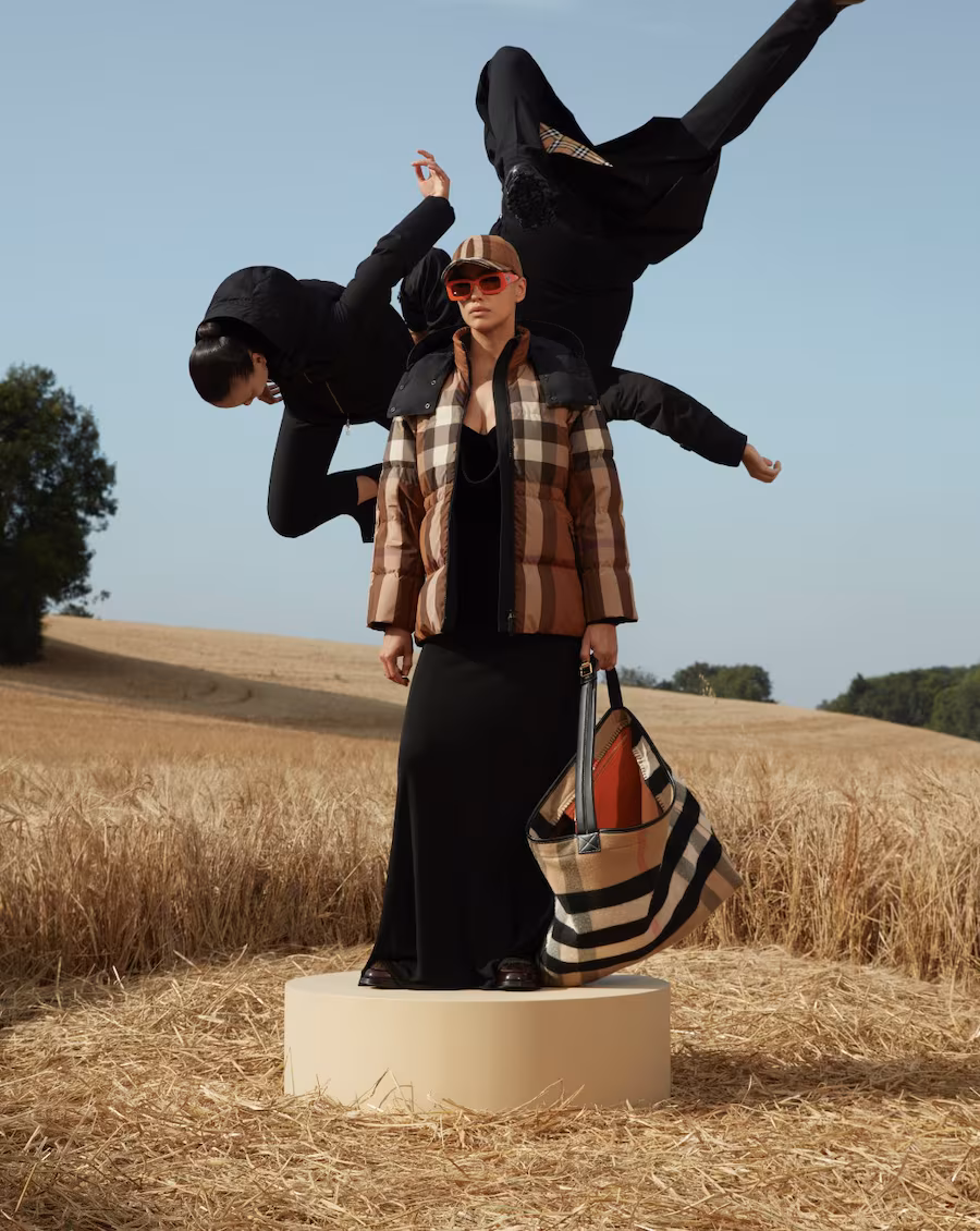 BURBERRY WINTER 2021/2022 CAMPAIGN — OPEN SPACES - Fashion casting by Seekers Casting Agency - Image 6